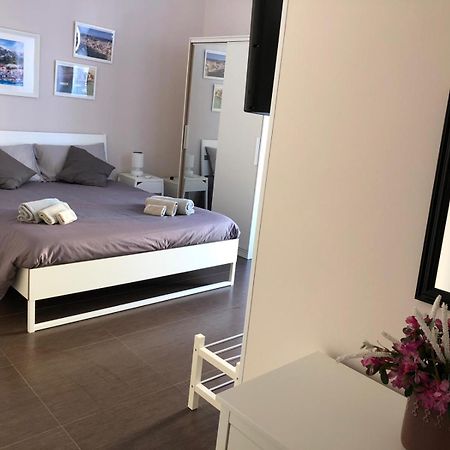 Le Suites Maor Gaeta Szoba fotó